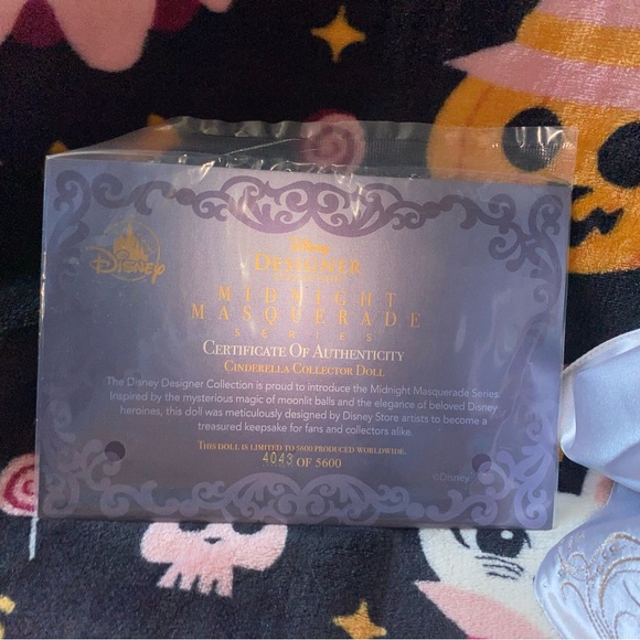 Disney Limited Edition Midnight Masquerade Cinderella Doll - Picture 3 of 5